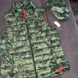 Camo puffer vest
